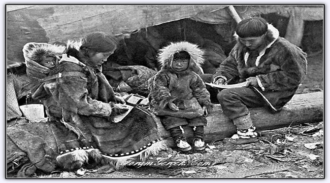1917 yılında bir Inuit ailesi