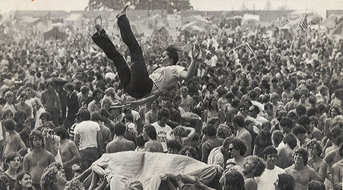 Rock_Woodstock_1969_hippi